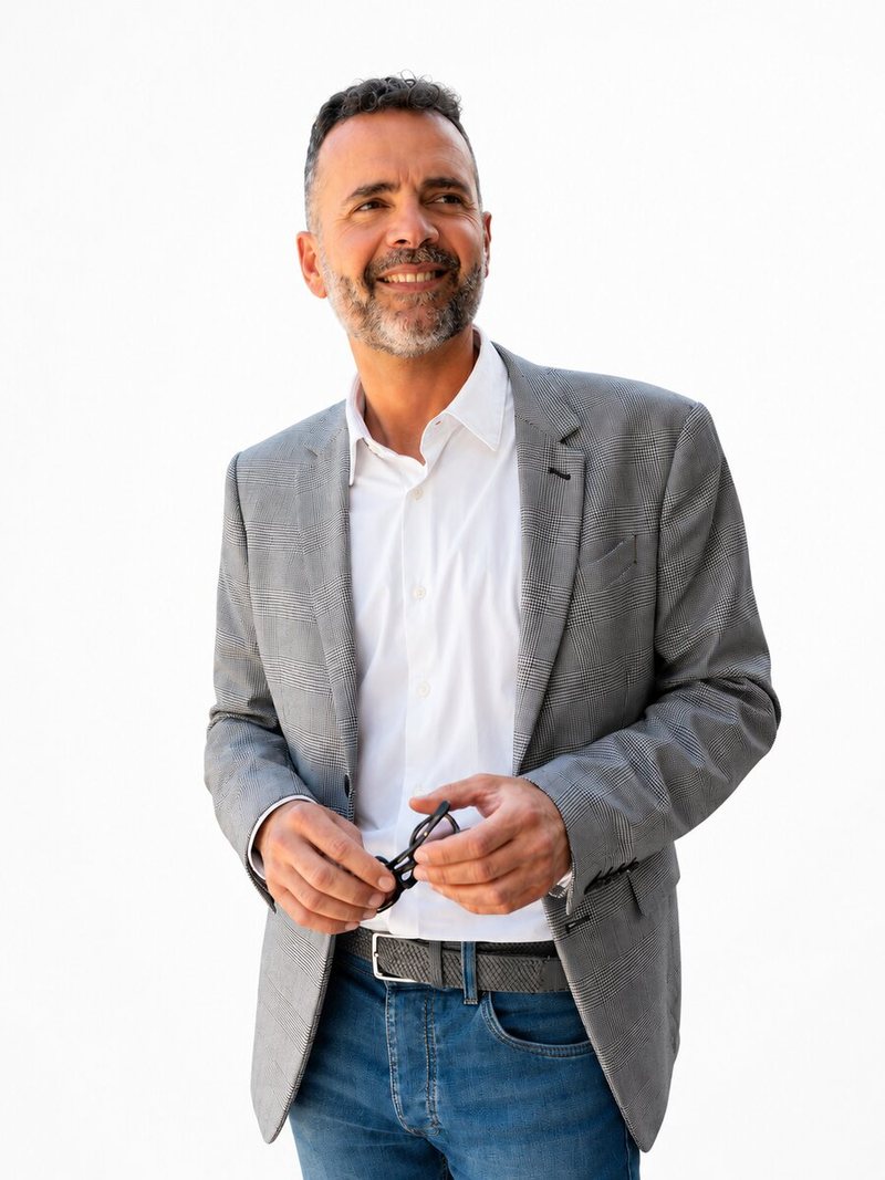 Iván Jiménez, asesor inmobiliario colaborador de Angela Clair