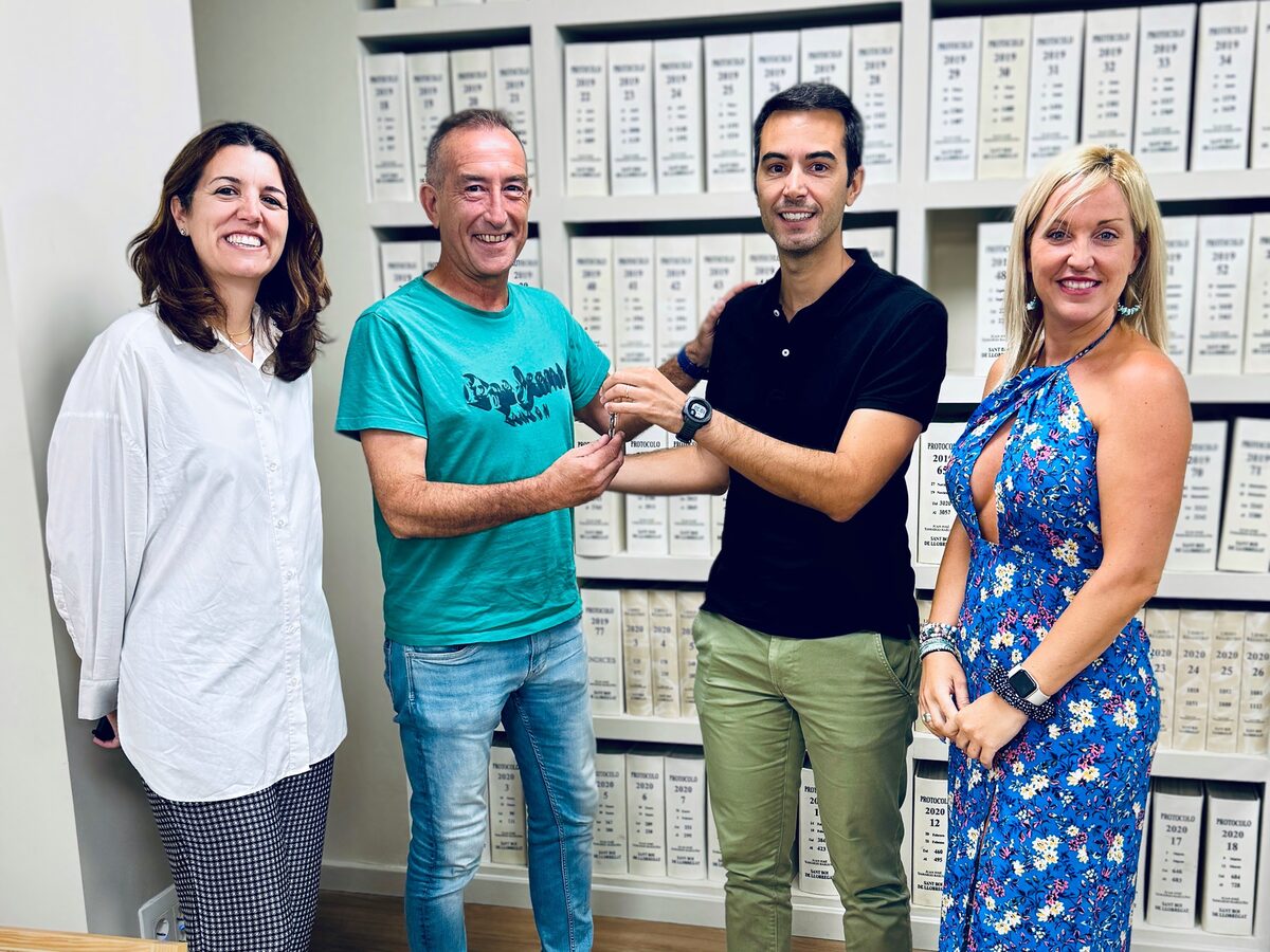 Operación firmada · firma en notaría