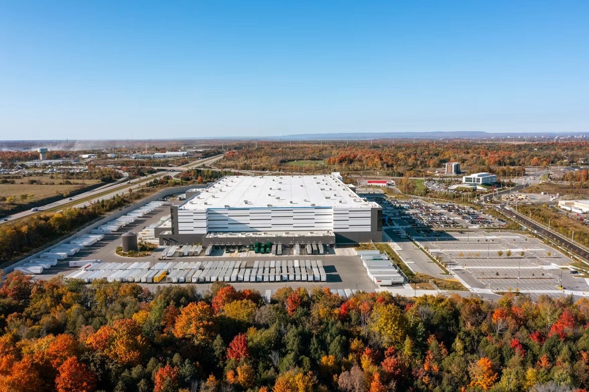 Nave industrial y centro logístico para operaciones inmobiliarias en Barcelona